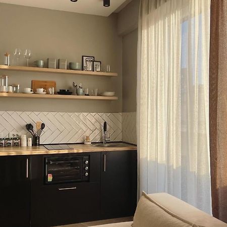 Square Inn Modern Studio City Center Tirana Exteriör bild
